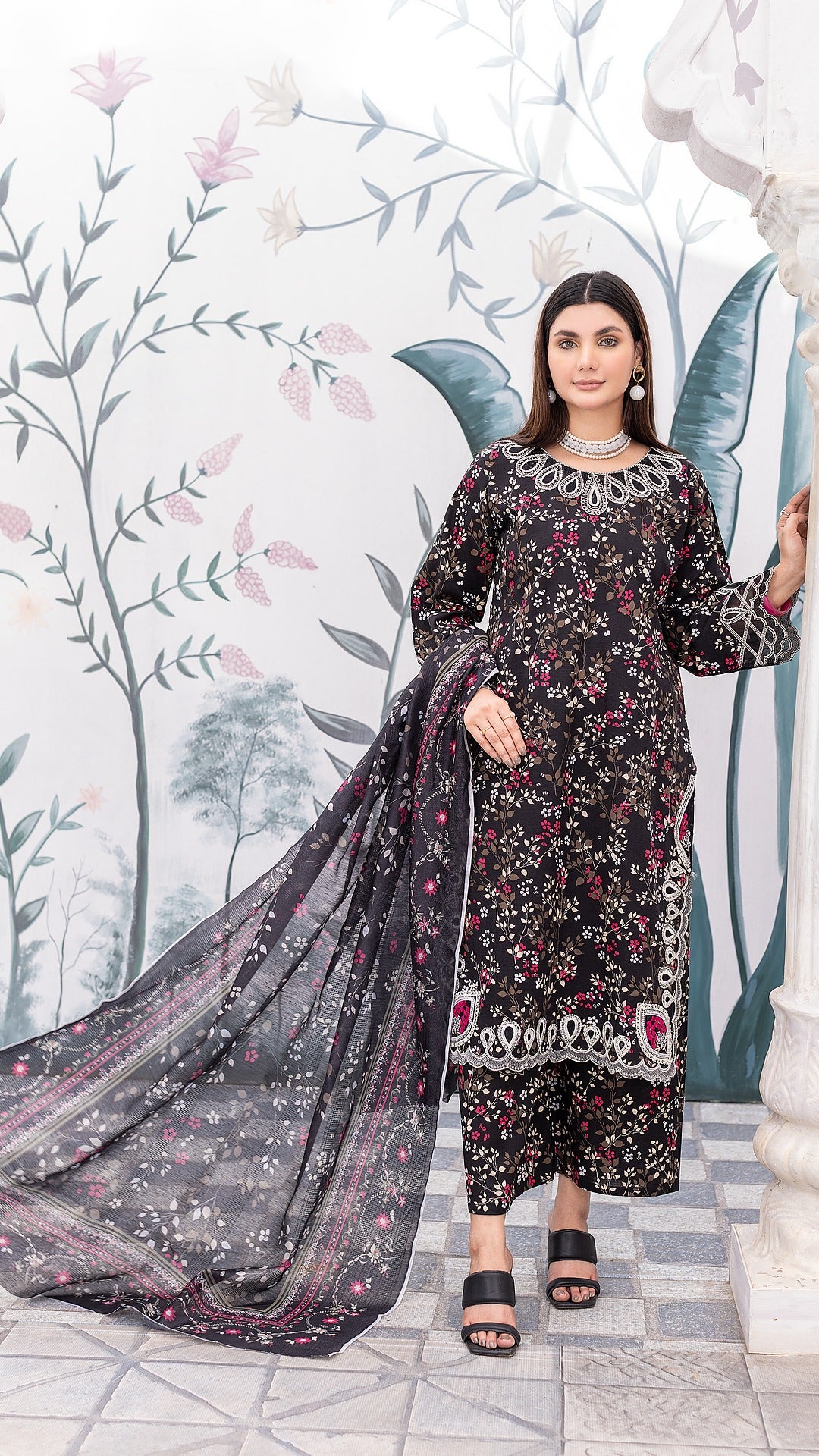 Premium Black 3-Piece Ready-to-Wear | Khaddar | Elegance in Every Thread